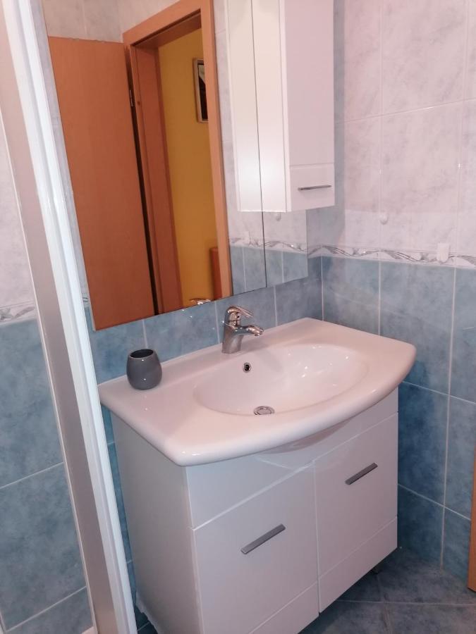 Apartman Bruna Novigrad Istria Exterior foto